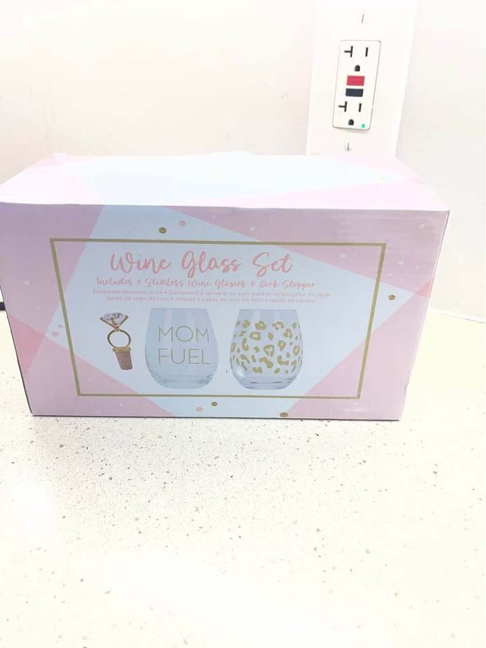 Wine Glass Set with 2 Stemless Glasses and Cork Stopper - Picture 1 of 9